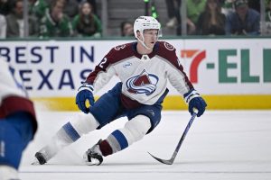 Avalanche D Josh Manson firma una extensión de dos años