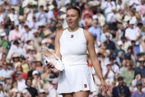 La amiga final de Amanda Anisimova, Eleanor, envía a American después de su desgarradora pérdida en Wimbledon.