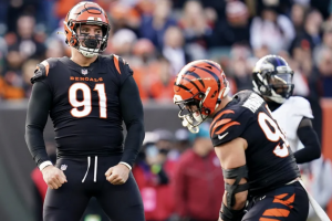 La defensa de Cincinnati Bengals se está cayendo a un lado antes que el campo de entrenamiento, incluso comienza