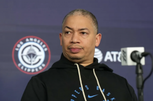 Los Clippers de Los Ángeles son veteranos, sobrecargados y malditos