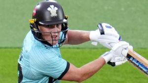 Vitality Blast Females: Grace Harris La mitad del siglo impulsa a Surrey al título