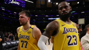 Lakers firman a un histórico anotador de 2.03 metros para ayudar a Luka Doncic y LeBron James | Sporting News Spain