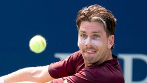 Cameron Norrie de Gran Bretaña eliminó el comienzo canadiense después de la derrota de tres ubicaciones cuando Naomi Osaka gana
