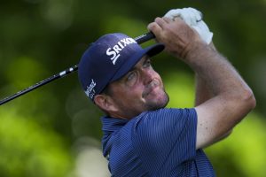 PEEK DE GOLF: el empuje de playoffs de PGA; Intento principal de LPGA en Gales