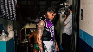 ¿Dominik Mysterio se alejará de la WWE para que después de arrojar el título intercontinental? Explorando la probabilidad