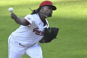 El gobernador de Ohio, Mike Dewine, culpa a las apuestas de apoyo después del escándalo de juego de MLB