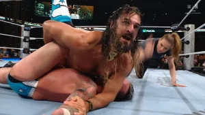 Seth Rollins sorprendió a CM Punk y es campeón mundial: resultados y videos de todas las peleas del día 1 de WWE SummerSlam | Sporting Records Spain