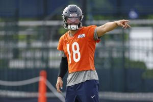 “Bro Rage renunció a un taladro consciente”: los fanáticos de la NFL reaccionan ante el estallido de Caleb Williams por un lanzamiento fallido un día de Bears practicando el campamento