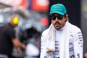 Fernando Alonso descubre un cierto alternativo en el nivel de visión porque el controlador F1 más antiguo en la cuadrícula