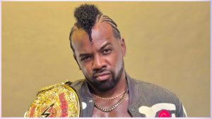 Xavier Woods afirma que un campeón maduro le debe $ 18,000