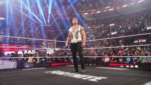 La roca en contraste con 55 años de uso convencional; El empleado anticuado de la WWE explica por qué los 2 fueron igualmente superdotados (extra especial)