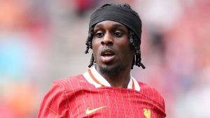 Jeremie Frimpong Duelo: el defensor del Liverpool se descartó, excepto después del destrozado global, faltando a los juegos de Newcastle y Arsenal