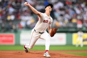 Deadspin | Traipse de los Medias Carmesí que lucha contra RHP Walker Buehler al bullpen