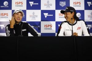 “Nombre The Doc” – Min Woo Lee Conseguimiento de sombrero a la hermana Minjee Lee delantero de CPKC Ladies’s Birth Sunday Showdown