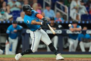 Deadspin | Jakob Marsee ayuda a Marlins a retener cierta distancia del barrido de Blue Jays