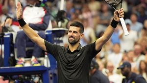 Inaugura de los Estados Unidos: Novak Djokovic supera la fatiga y la prueba de tien de alumno para alcanzar la segunda ronda en la York contemporánea