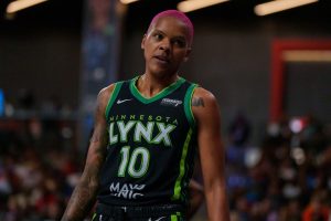 “WTF está haciendo chico”: Courtney Williams lo pierde en los trabajadores de la cancha, ya que el limpiador de zapatos interrumpe el juego de la bola de mierda en todo el Lynx de fiebre