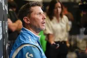 “No sé cómo uno puede señalarlo”: Denny Hamlin lamenta la posesión ‘miserable’ de NASCAR en la dirección de los grupos que no indican el asentamiento de la estructura