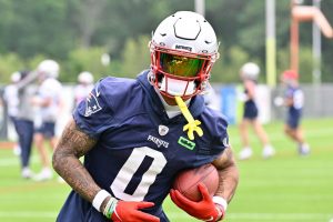 Deadspin | Pats CB Christian González (isquiotibiales) todavía está fuera de juego en aplicar