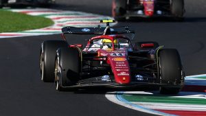 GP italiano: Lewis Hamilton, Charles Leclerc inspirado en Ferrari Monza Prance como la f1 competidores desgracia McLaren