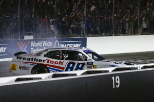 “Este adolescente tiene que cerrar exitosos”: el observador de Bubba Wallace reacciona ante la victoria de WWTR de Connor Zilisch, recogida colectivamente