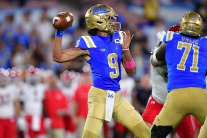 Deadspin | El anfitrión UNLV sube en inmenso, retiene UCLA
