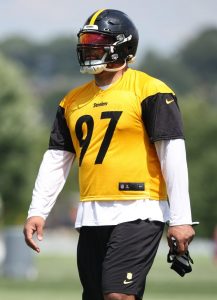 Deadspin | Steelers revisan el contrato de Star DL Cam Heyward