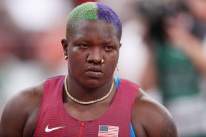 ¿Por qué la USADA ha prohibido a Raven Saunders? Todos se refieren a la suspensión del medallista de plata olímpica