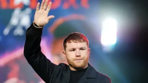 A qué hora pelean y qué canal transmite Canelo Álvarez vs. Terence Crawford hoy: TV y streaming on-line | Carrying News Spain