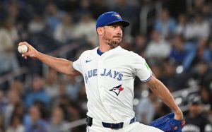 Deadspin | Surgiendo la cabeza de O al norte para enfrentar a Jays, ambiente de playoffs