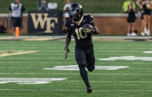 Deadspin | CJ Bailey ofrece 3 pases de TD como NC Express Extobles Wake Forest