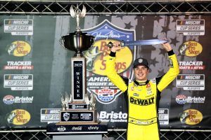 Christopher Bell triunfa Bass Hapered Evening Stride, dedica la victoria al activista político sin vida Charlie Kirk