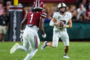 Deadspin | No. 11 El QB de Carolina del Sur se dolió en la derrota por Vandy