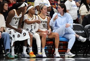 “Mayor ya no estará en mi equipo posterior al año”: los fanáticos desencadenan a Lexie Hull después de que el especialista de 3 años y D de Fever comete un error expansivo en la recreación 2 de alcance o muerte.