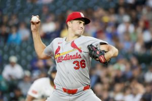 Deadspin | Después de Tweak Sparks Derive, los Rojos continúan los playoffs Vs. Cardinals