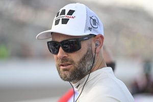 Shane Van Gisbergen toma la responsabilidad elefantina después de que Bristol Scurry termina su trote de playoffs