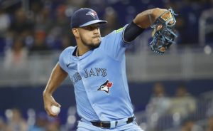 Deadspin | Fuera incluso en el espacio vs. Jays, los rayos esperan que los murciélagos sean más existentes para la existencia