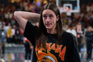 “Ore por Caitlin”: el fotógrafo de fiebre suplica a Caitlin Clark después de Wnba Palms Down Puntehment en un extenso nivel de título Guardia