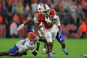 Deadspin | No. 4 La fuerte defensa de Miami envía a Florida en espiral a la tercera pérdida recta