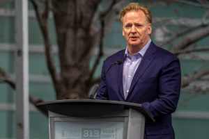 Deadspin | Goodell: Las conversaciones de los derechos de los medios de la NFL podrían presumiblemente inaugurar tan pronto como 2026