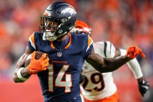 Deadspin | ¿Puede la ofensiva de los Broncos resolver la protección invicta de Eagles en Match Tell?