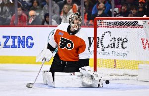 “Low Left Fanbase huele nuevamente”: los seguidores de la NHL reaccionan a medida que los huracanes se resuelven hacia la firma de Carter Hart o Michael McLeod