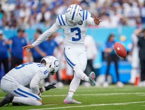 Deadspin | Colts Ample Spencer Shrader (rodilla) para la temporada