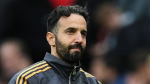 Ruben Amorim tiene el apoyo del equipo de Man Utd mientras Sir Jim Ratcliffe lleva al paciente con el entrenador en jefe
