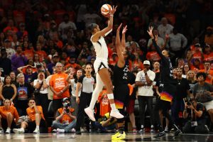 “La audacia de afirmar que la dama de Indiana es la más entusiasta”: los seguidores de la WNBA pierden el control después de que A’ja Wilsons sorprendiera a Mercury con un gol gélido y ganador