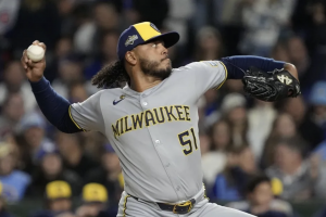 Dodgers vs. Cerveceros NCLS Juego 2 Mejores apuestas Selecciones, apuestas de utilería | Deadspin.com