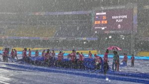 Copa Mundial de Críquet Femenina: La lluvia arruina Sri Lanka contra Nueva Zelanda en Colombo después del sabio cincuenta bolas de 26 de Nilakshika de Silva