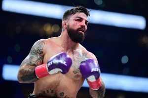 “Fui a la batalla en 2024”: Mike Perry se burla de los problemas del IRS y presenta a Donald Trump asientos de primera fila a cambio de un perdón.