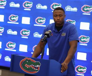 Giro muerto | El mariscal de campo de Florida DJ Lagway ya no flaquea tras el despido del entrenador