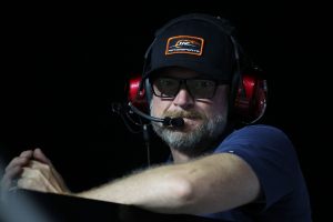 “Debemos contenerlo”: Dale Jr. reacciona cuando Austin Hill ‘molestó’ a un grupo selecto de seguidores después de la victoria en Talladega